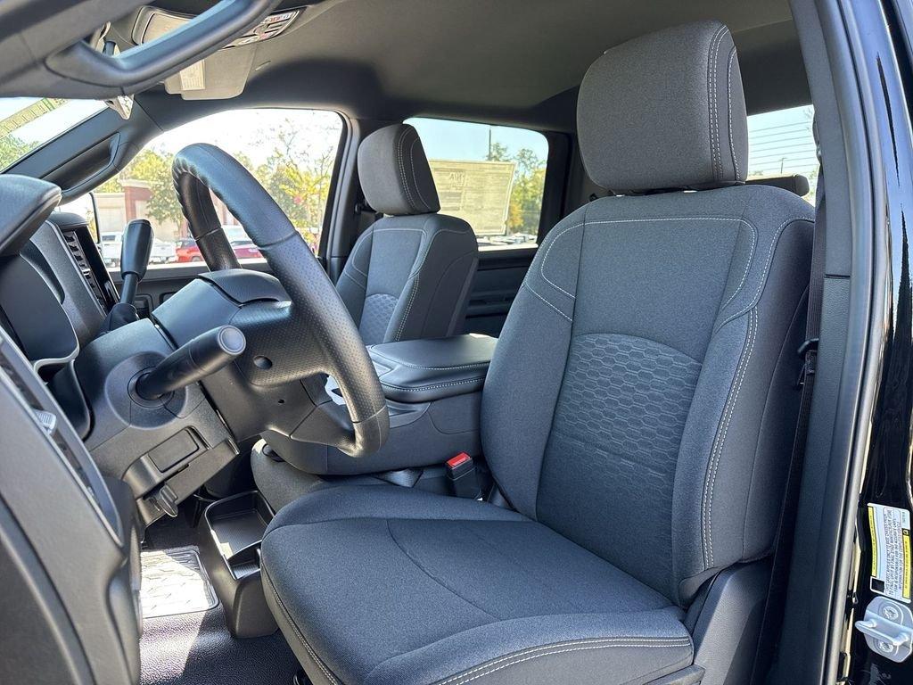 Ram 5500 Tradesman Chassis Crew Cab 4X4 60' Ca - Thumbnail 12