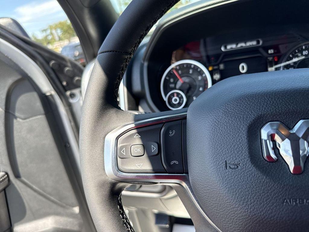 Ram 2500 Big Horn Crew Cab 4X4 6'4' Box - Thumbnail 16