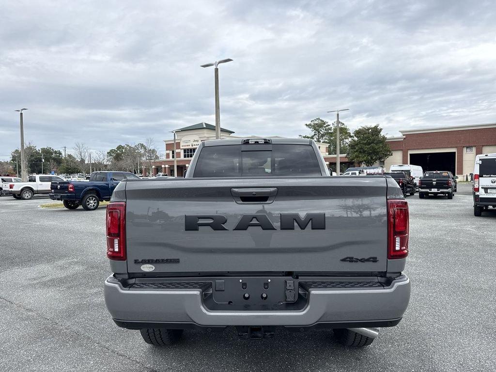 Ram 2500 Laramie Crew Cab 4X4 6'4' Box - Thumbnail 5