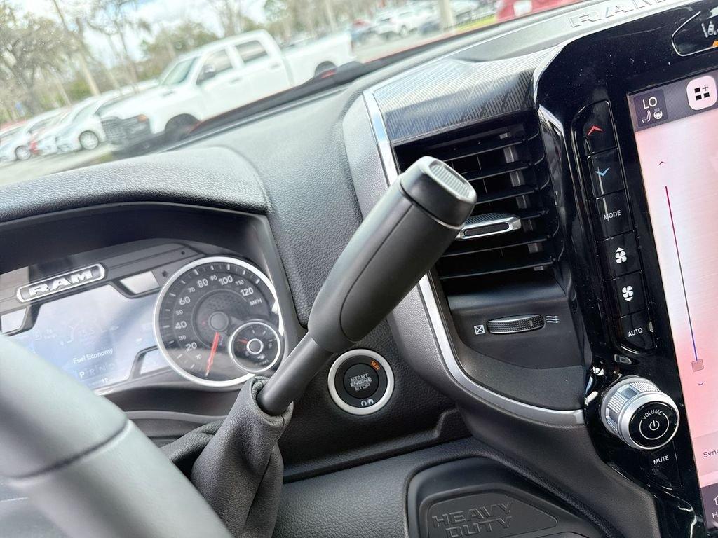 Ram 2500 Big Horn Crew Cab 4X4 6'4' Box - Thumbnail 20