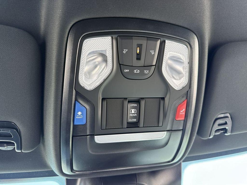 Ram 2500 Big Horn Crew Cab 4X4 6'4' Box - Thumbnail 18