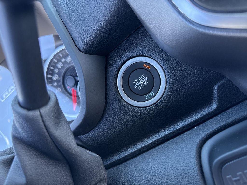 Ram 2500 Big Horn Crew Cab 4X4 6'4' Box - Thumbnail 20