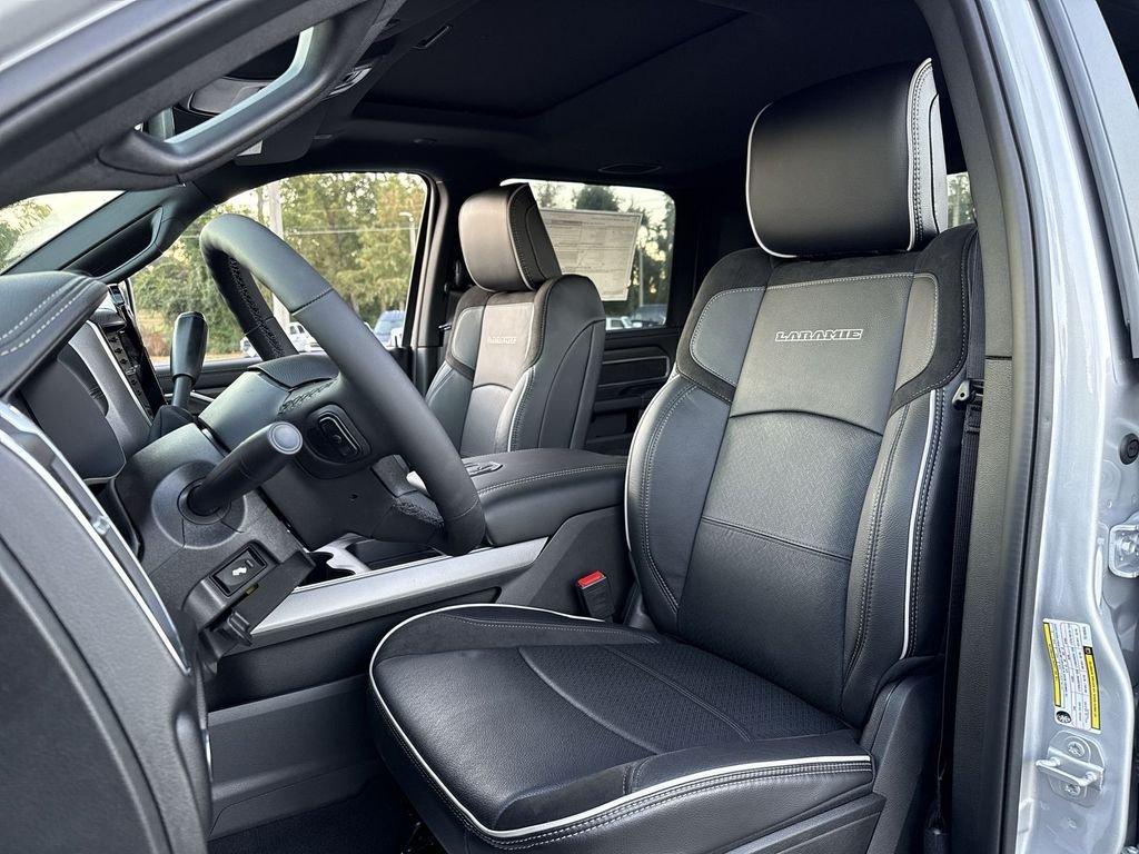 Ram 2500 Laramie Crew Cab 4X4 6'4' Box - Thumbnail 12