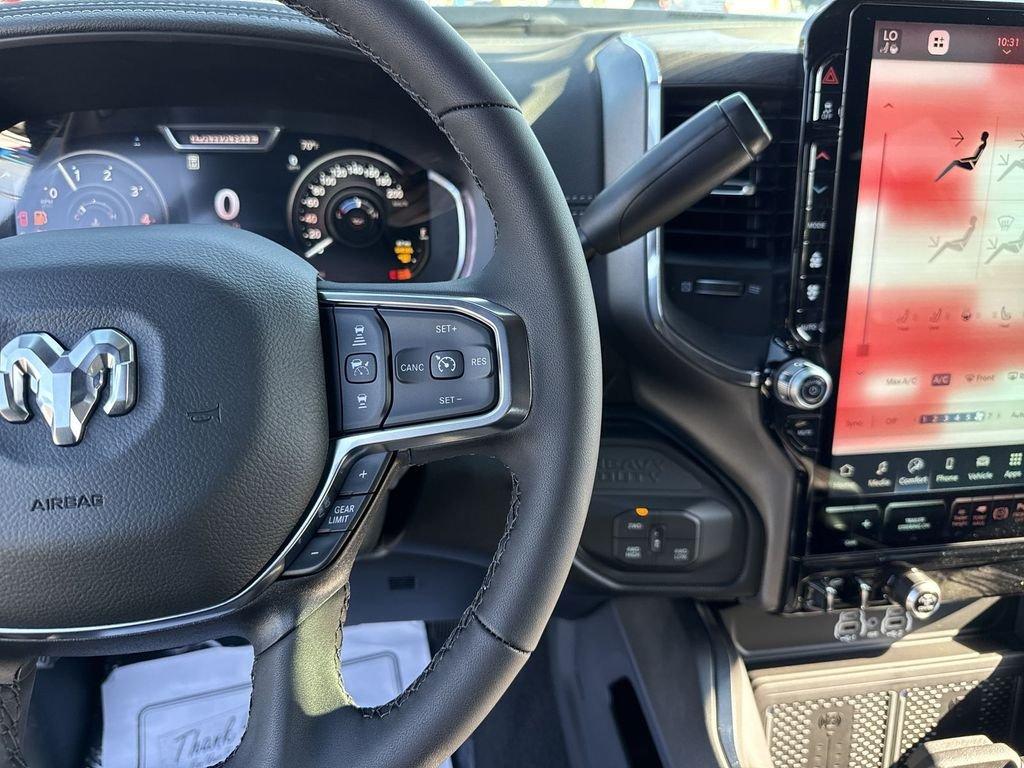 Ram 3500 Laramie Mega Cab 4X4 6'4' Box - Thumbnail 14