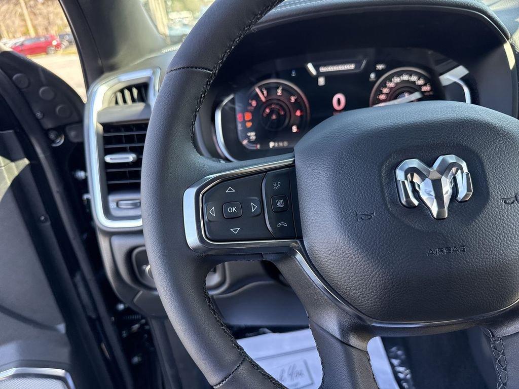 Ram 3500 Laramie Mega Cab 4X4 6'4' Box - Thumbnail 13