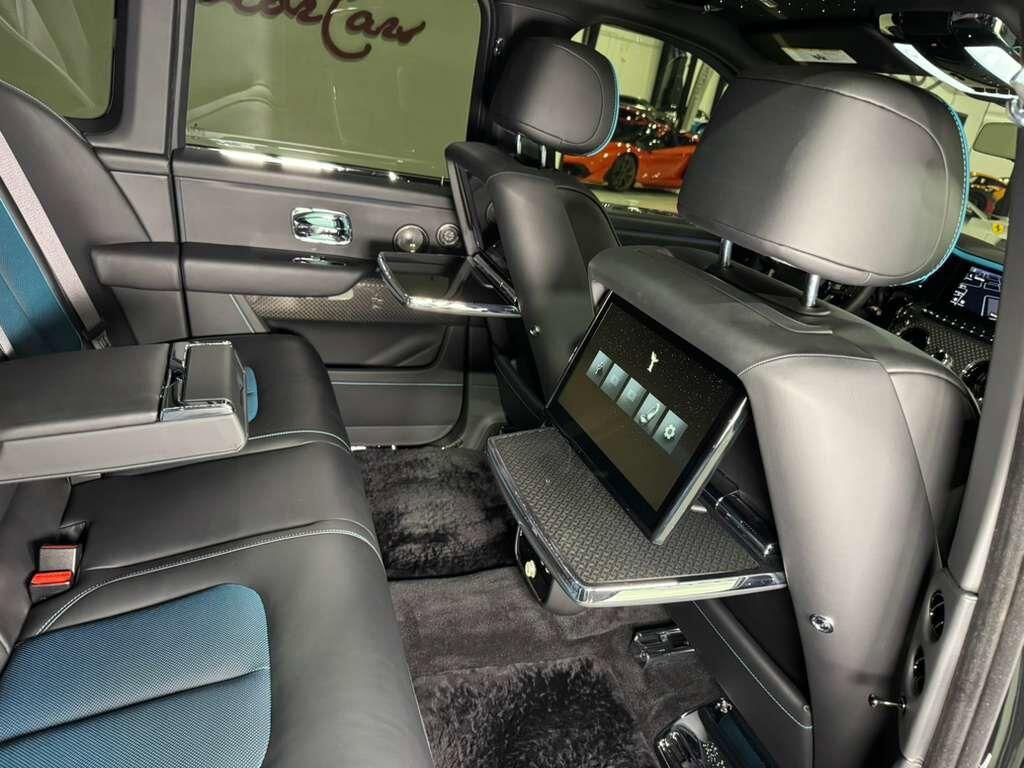 Rolls-Royce Cullinan - Thumbnail 17