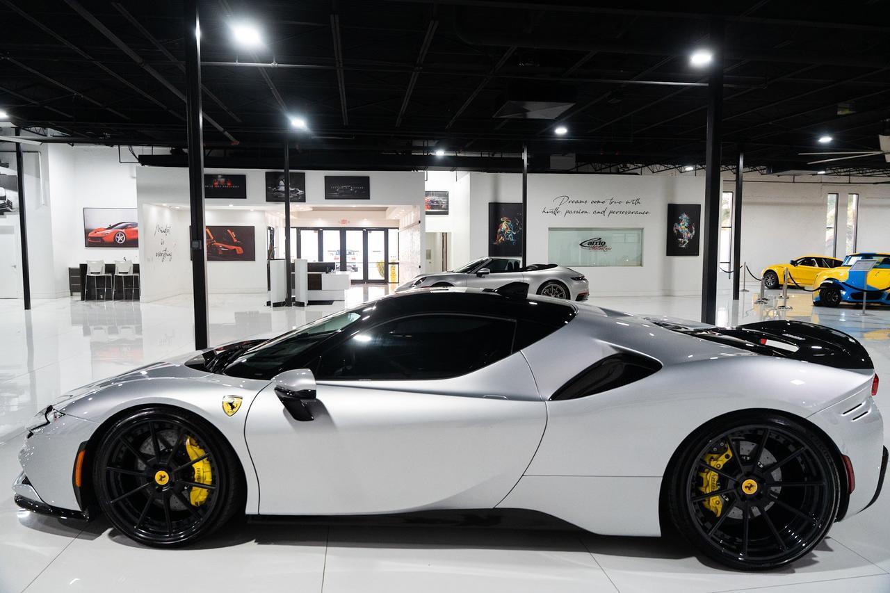 Ferrari SF90 Stradale - Thumbnail 4