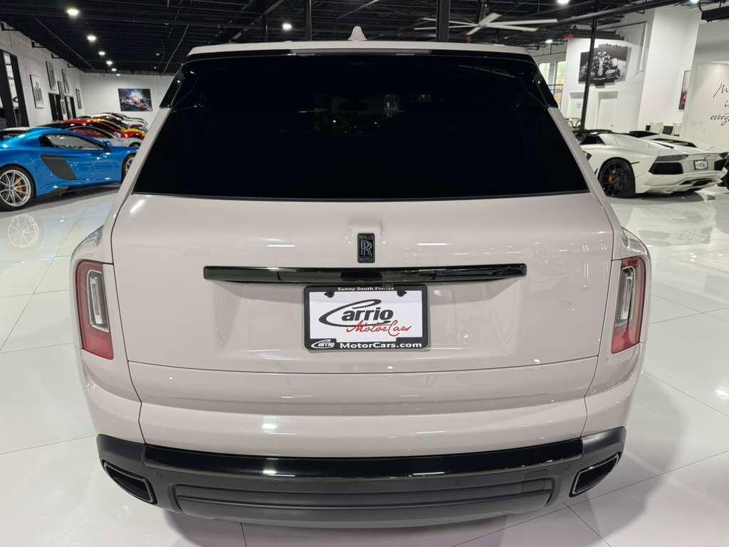 Rolls-Royce Cullinan - Thumbnail 6
