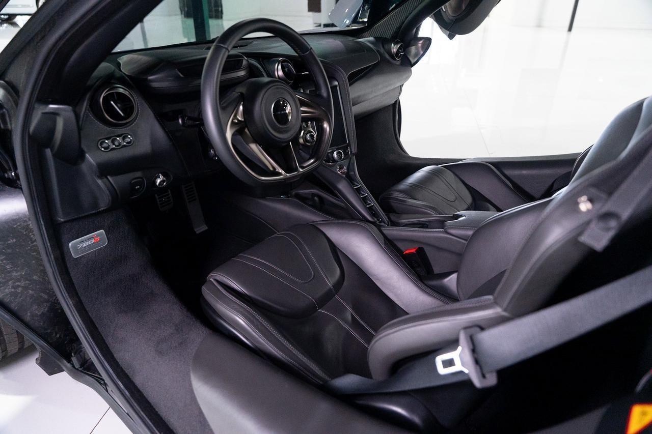 McLaren 720S - Thumbnail 17