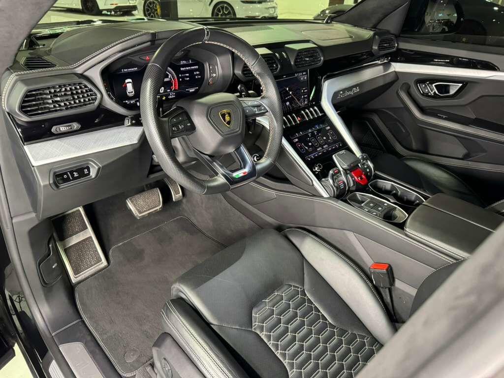 Lamborghini Urus - Thumbnail 9