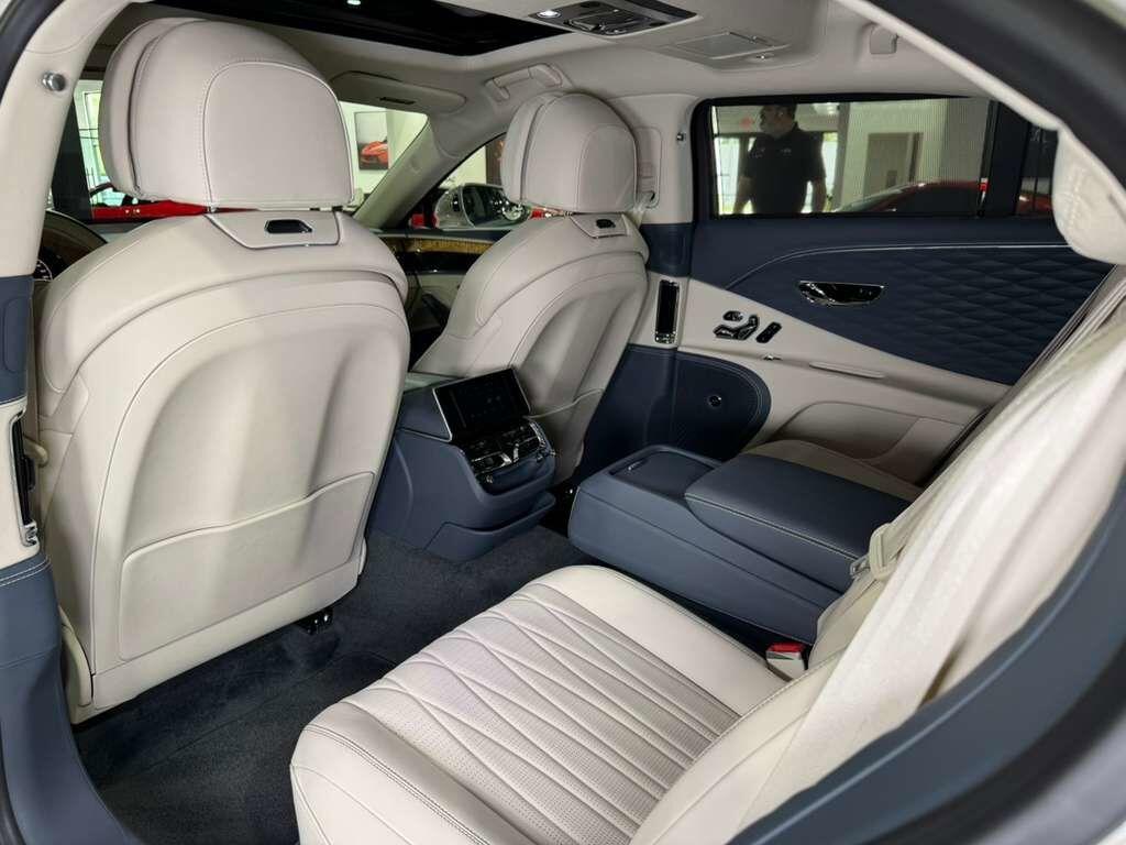 Bentley Flying Spur - Thumbnail 11