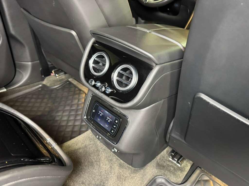 Bentley Bentayga - Thumbnail 15