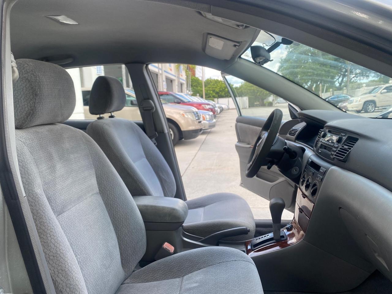 Toyota Corolla - Thumbnail 13