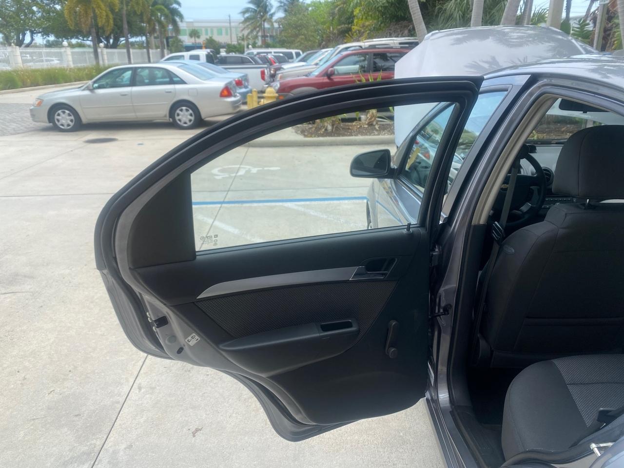 Chevrolet Aveo - Thumbnail 14