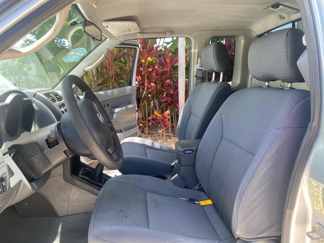 Nissan Frontier 2WD - Thumbnail 11