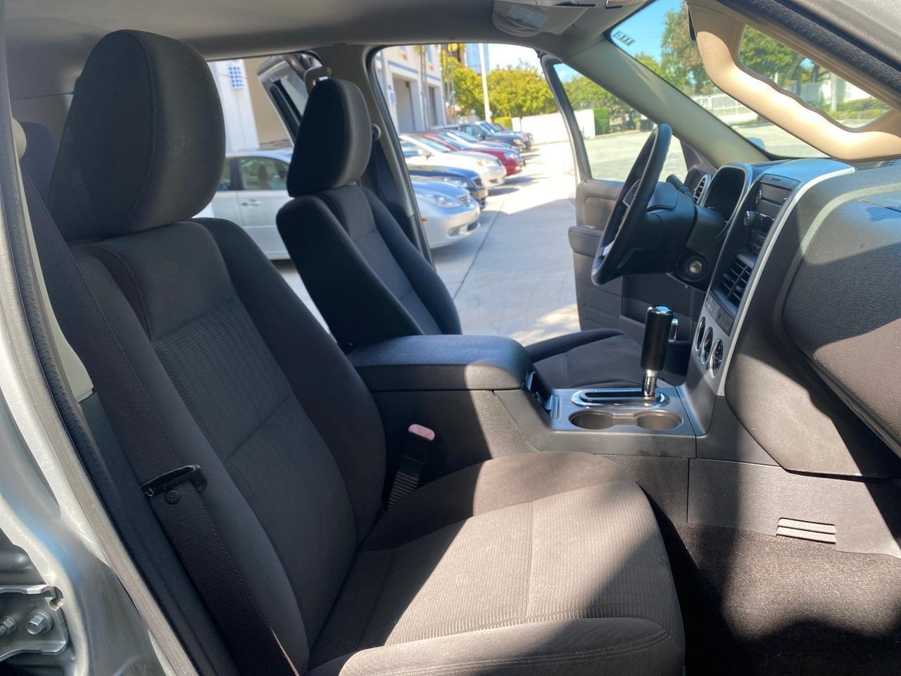 Mercury Mountaineer - Thumbnail 13