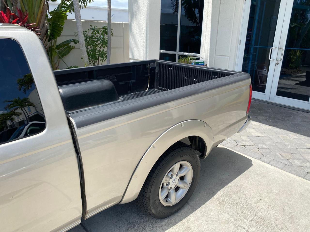 Nissan Frontier 2WD - Thumbnail 15