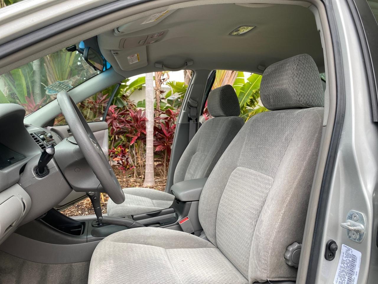 Toyota Camry - Thumbnail 11