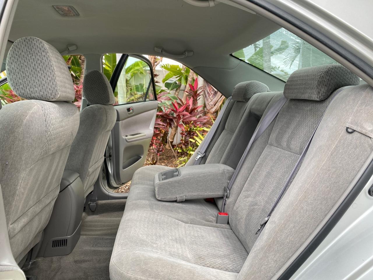 Toyota Camry - Thumbnail 15