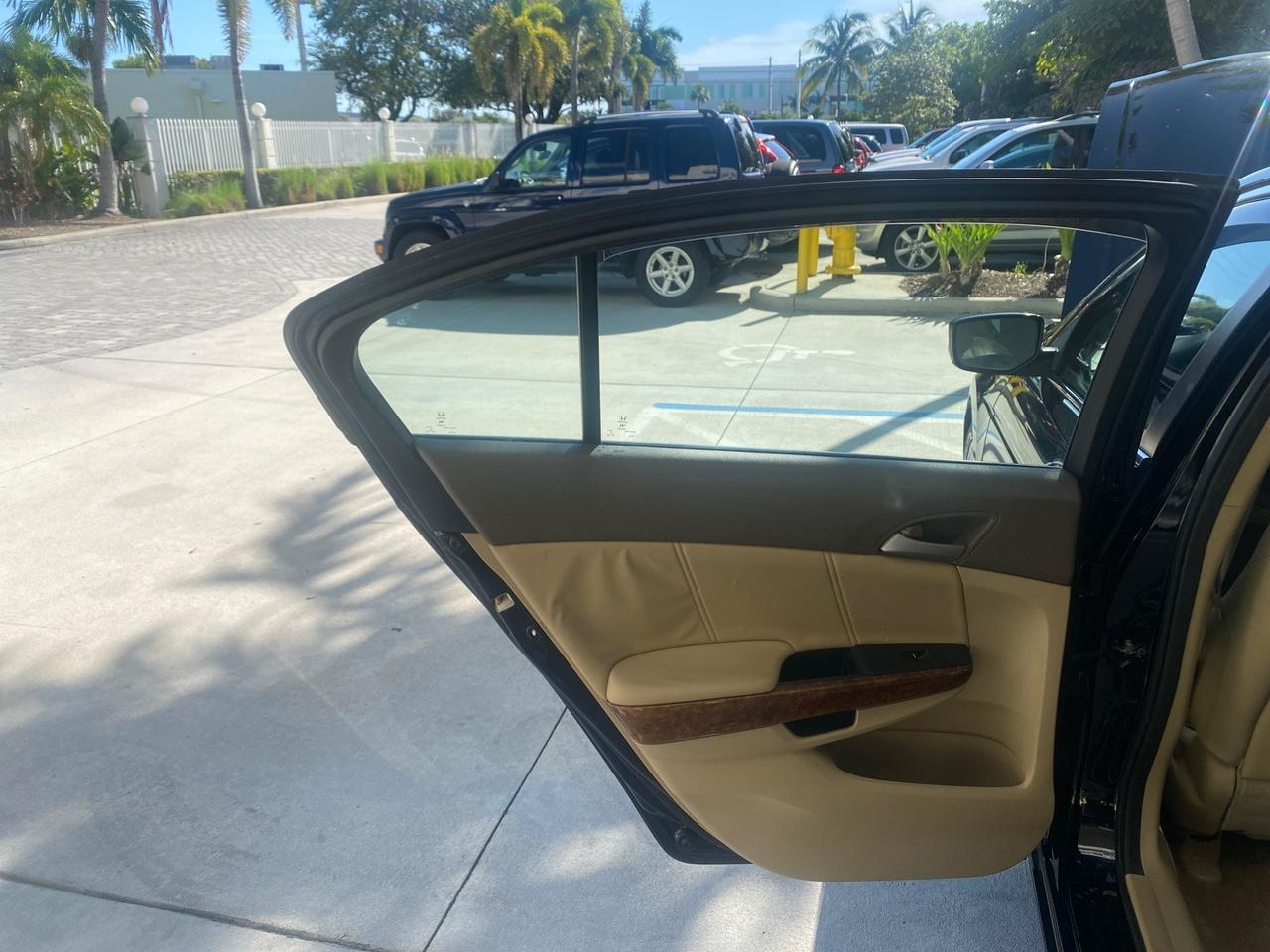 Honda Accord Sdn - Thumbnail 14