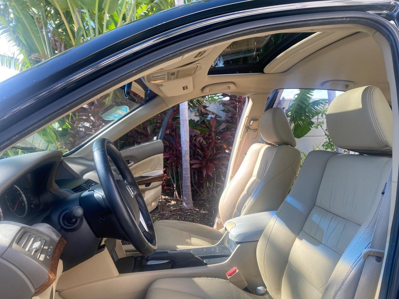 Honda Accord Sdn - Thumbnail 11