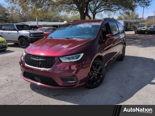 Chrysler Pacifica Touring L Van Passenger Van - Thumbnail 19