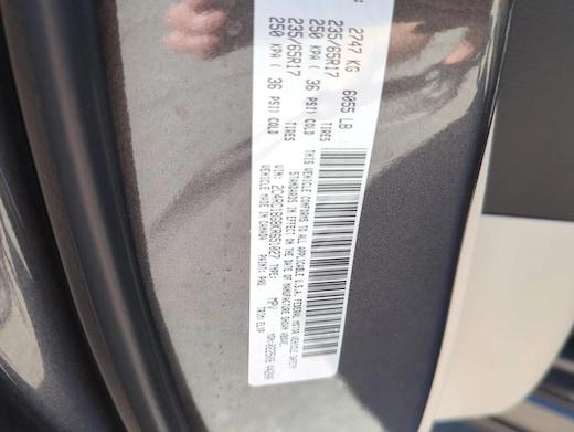 Chrysler Pacifica Touring L Van Passenger Van - Thumbnail 2