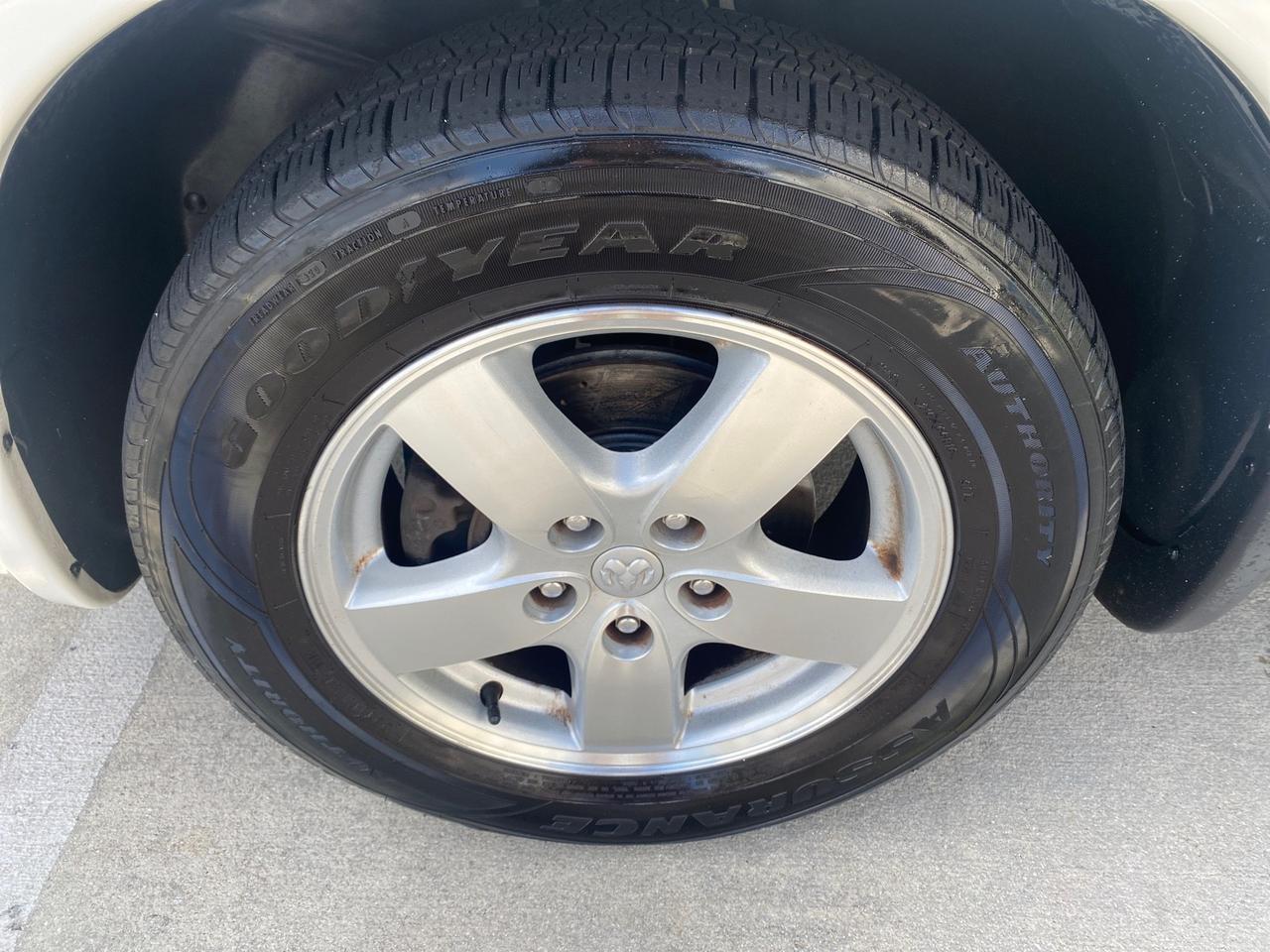 Dodge Caravan - Thumbnail 20