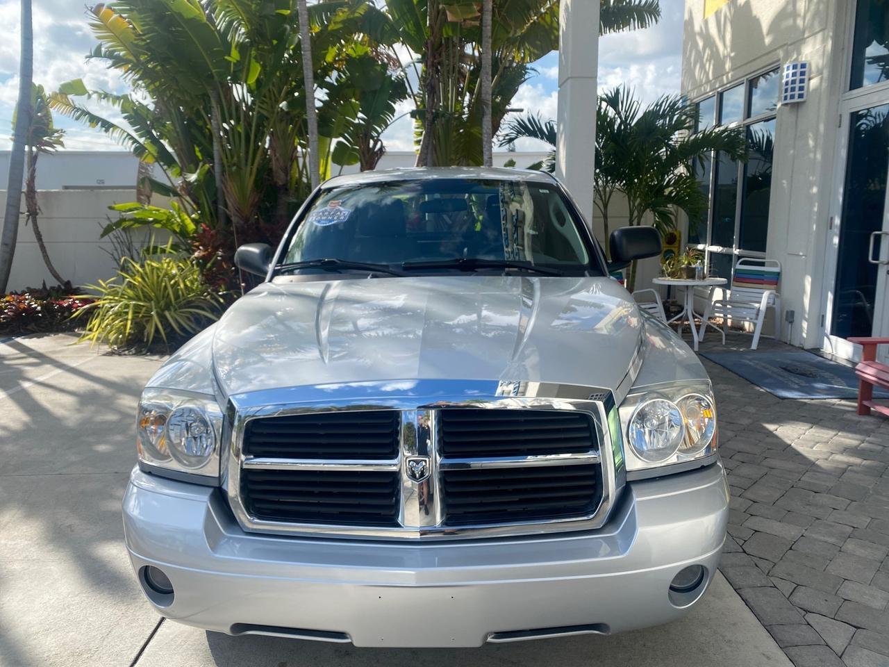 Dodge Dakota - Thumbnail 3