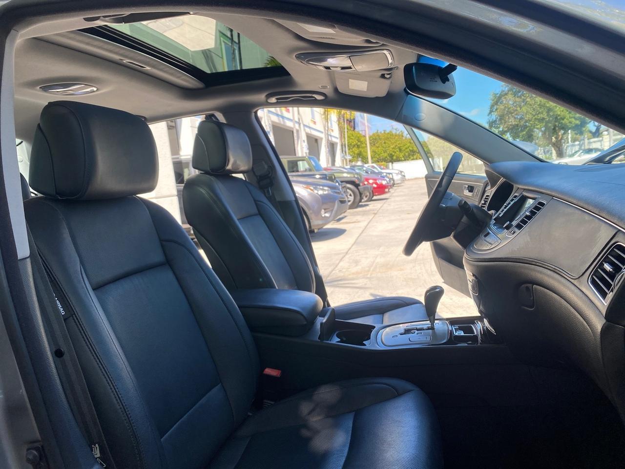 Hyundai Genesis - Thumbnail 13