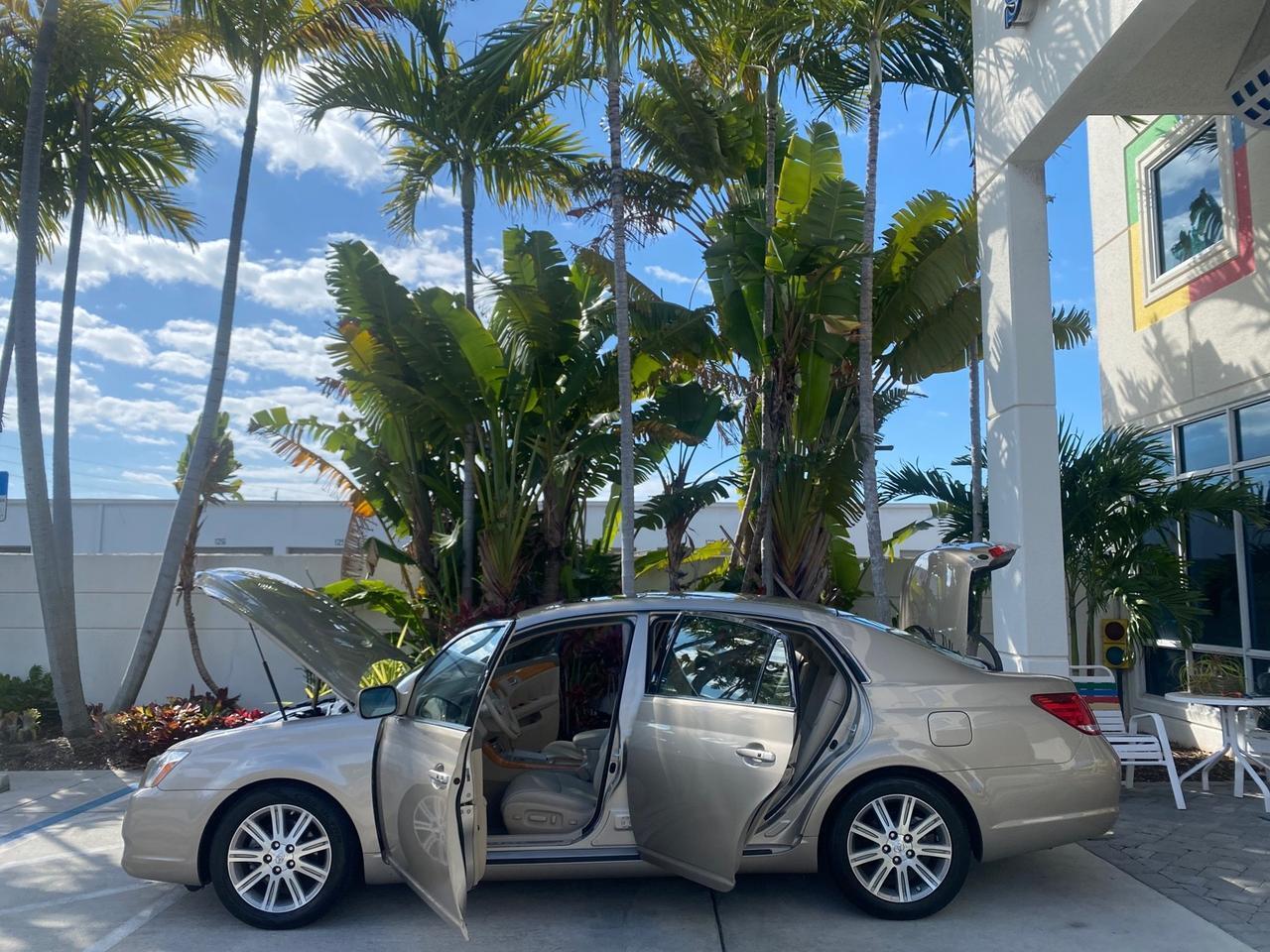 Toyota Avalon - Thumbnail 9