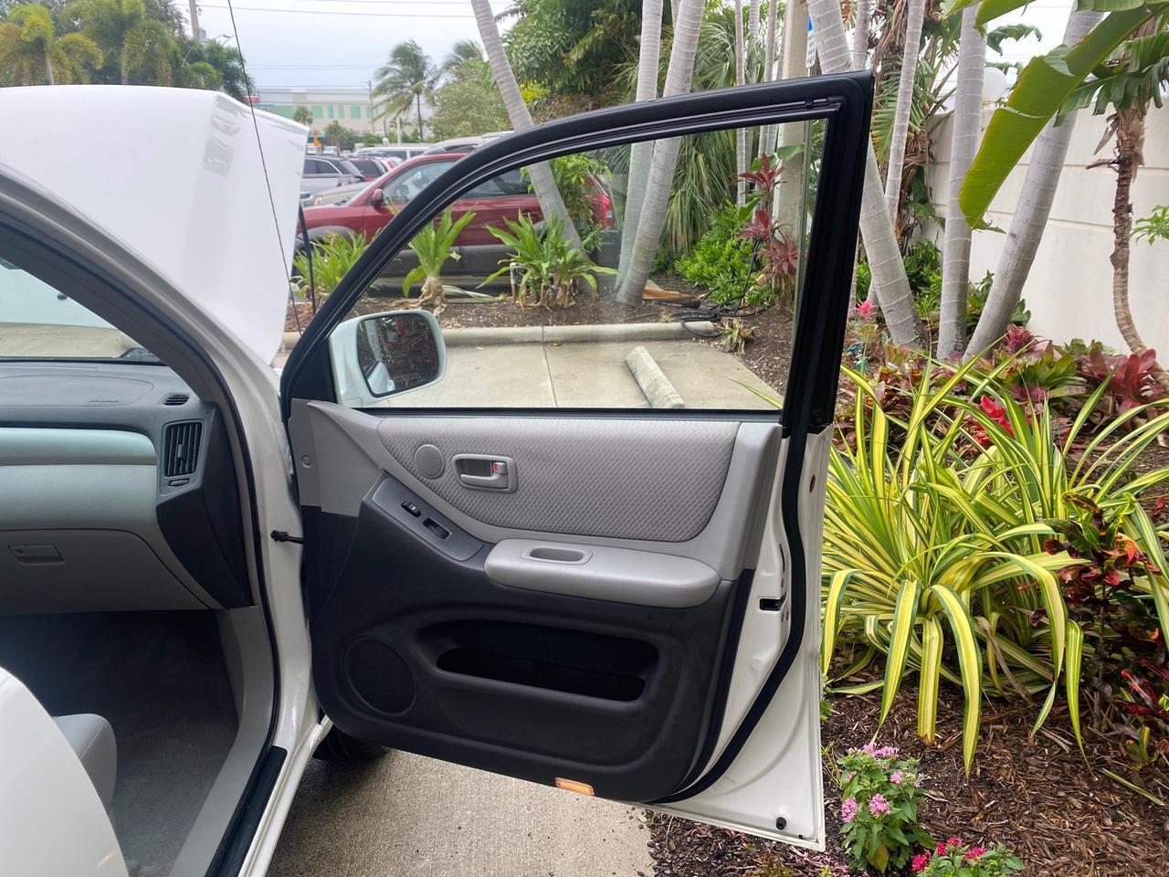 Toyota Highlander - Thumbnail 12