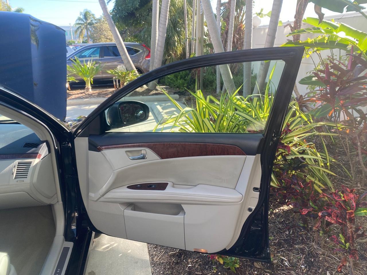 Toyota Avalon - Thumbnail 12