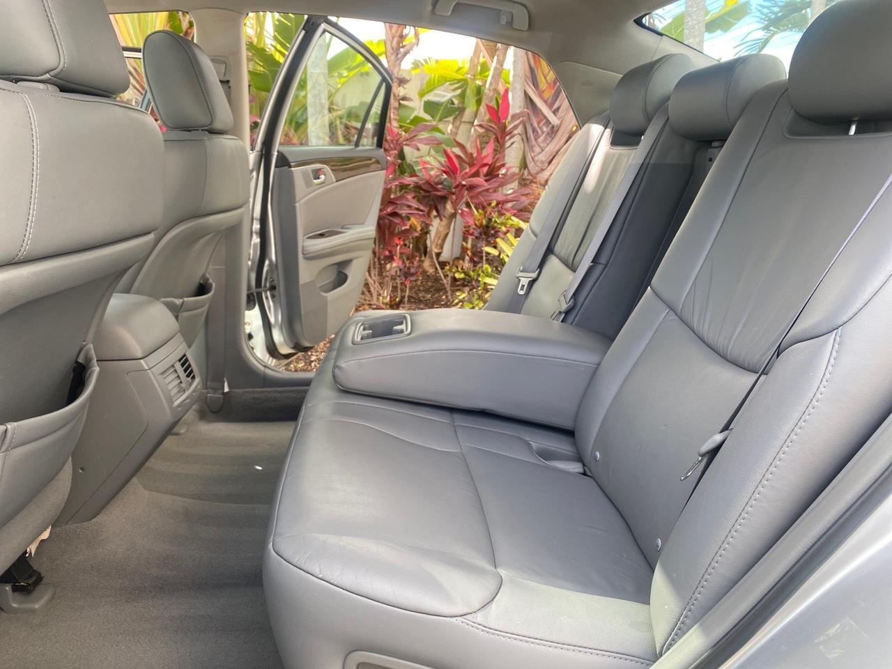 Toyota Avalon - Thumbnail 15