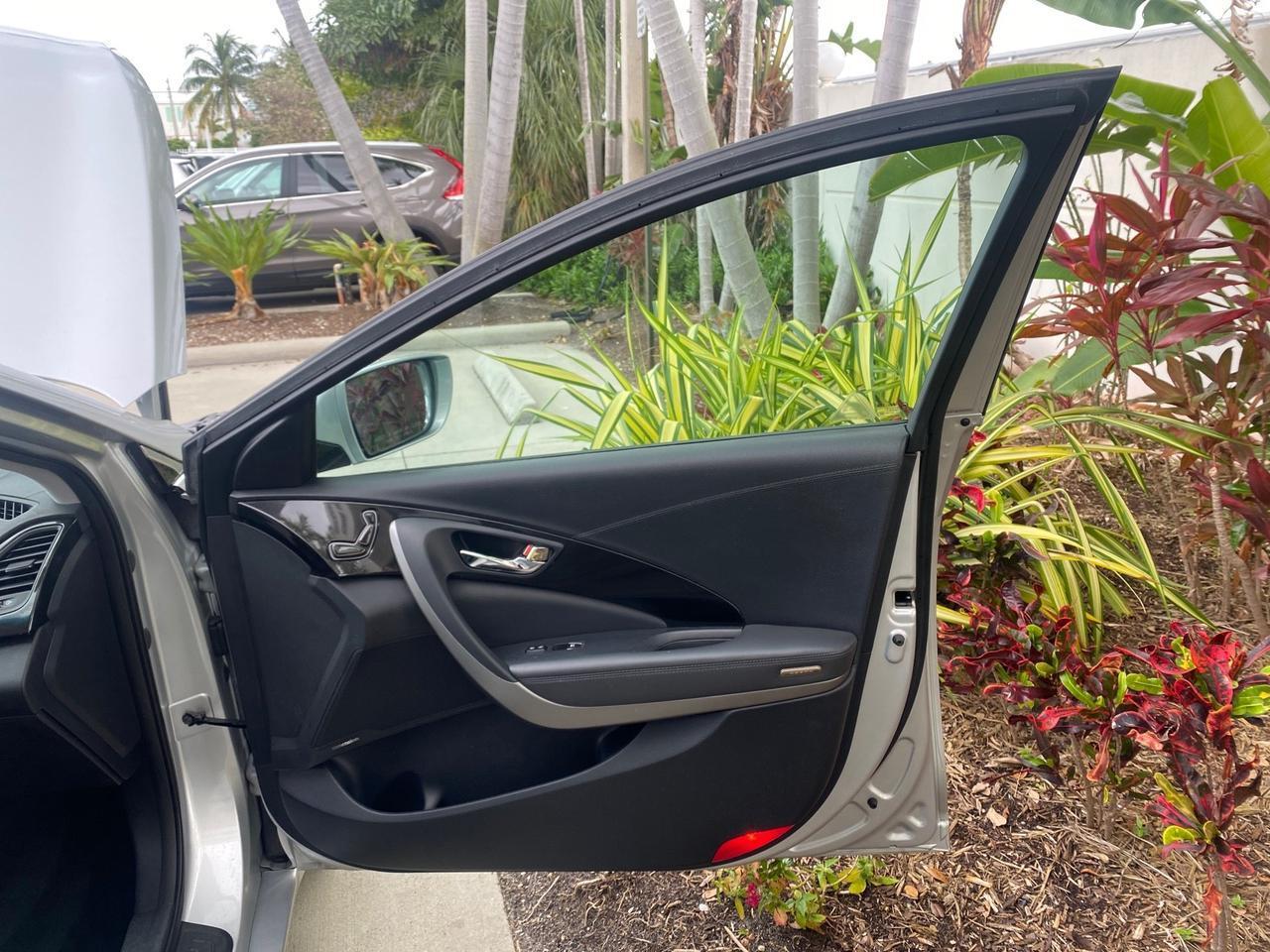 Hyundai Azera - Thumbnail 12