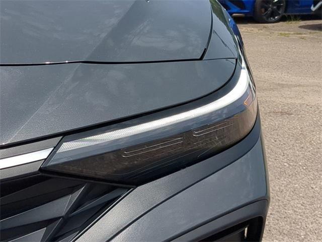 Hyundai Elantra Se Fwd 4D Sedan - Thumbnail 11