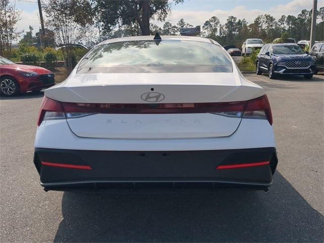 Hyundai Elantra Se Fwd 4D Sedan - Thumbnail 7