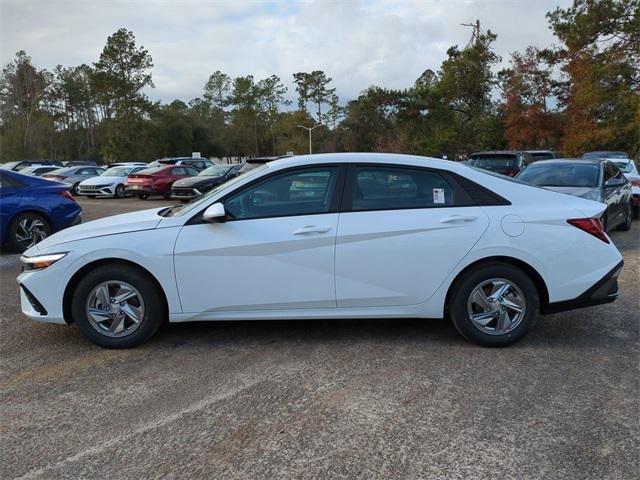 Hyundai Elantra Se Fwd 4D Sedan - Thumbnail 9