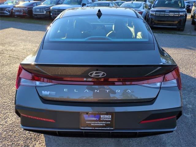 Hyundai Elantra Sel Sport Fwd 4D Sedan - Thumbnail 7