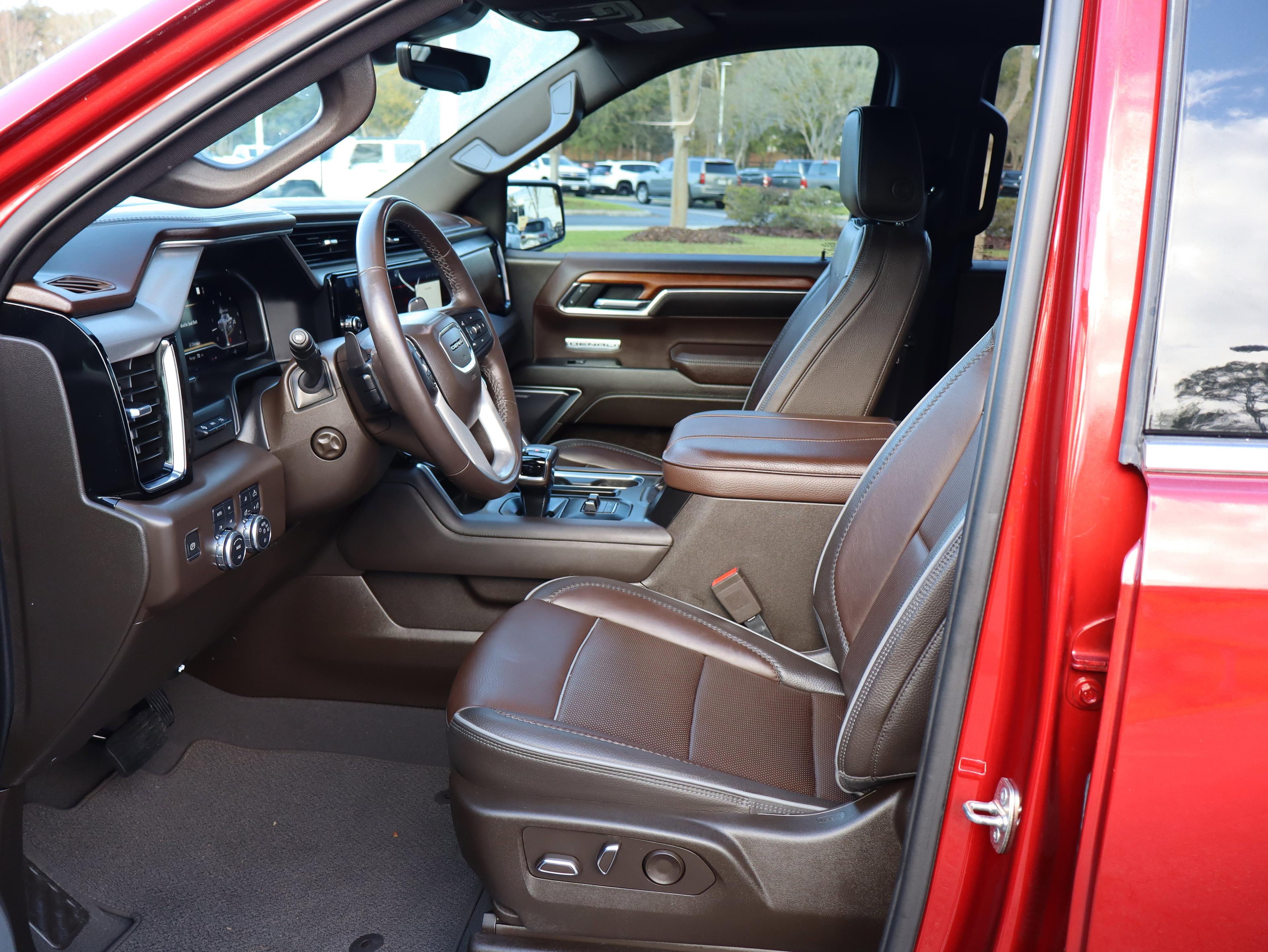 GMC Sierra 1500 Denali Four Wheel Drive Crew Cab - Thumbnail 17