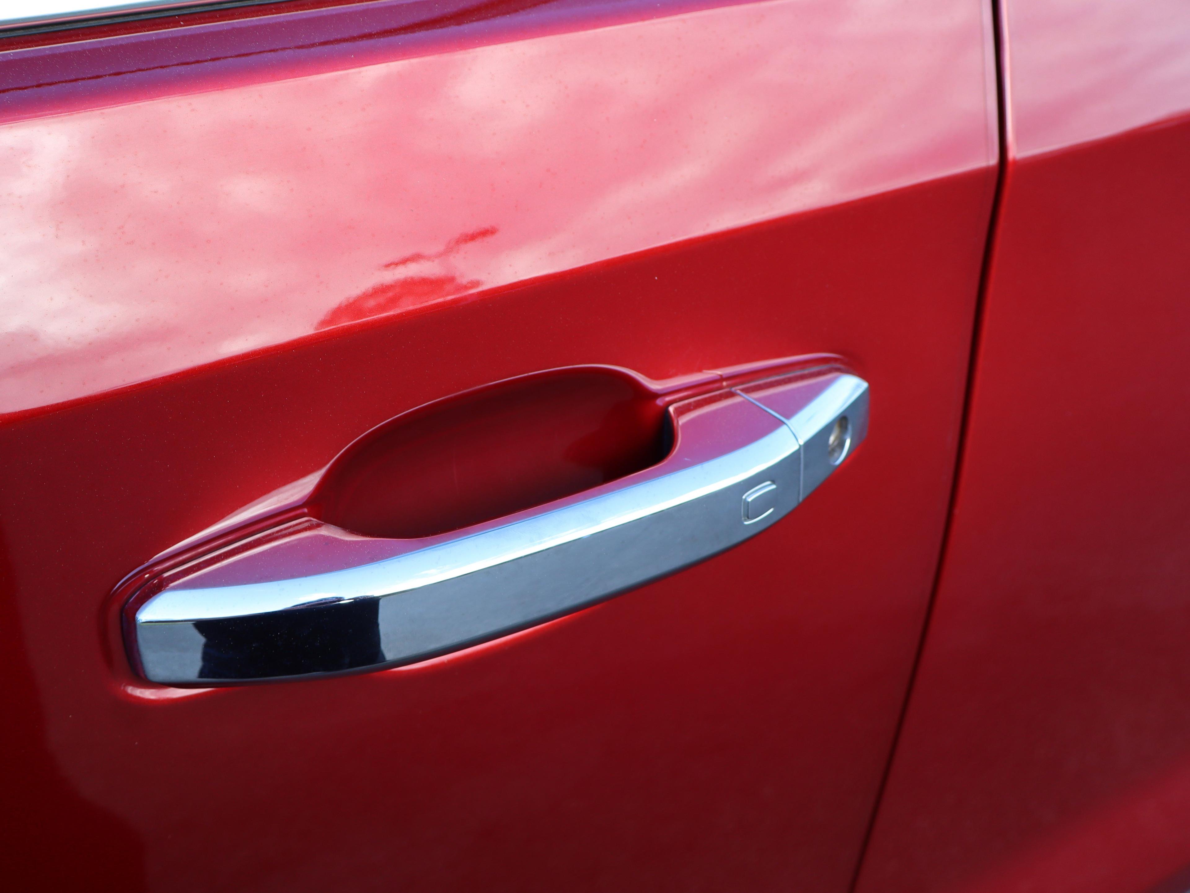 GMC Sierra 1500 Denali Four Wheel Drive Crew Cab - Thumbnail 14