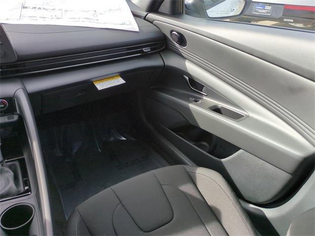 Hyundai Elantra Sel Sport Fwd 4D Sedan - Thumbnail 17