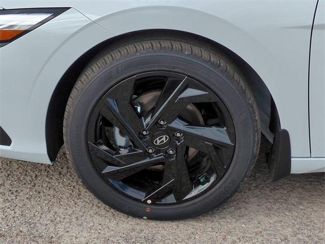 Hyundai Elantra Sel Sport Fwd 4D Sedan - Thumbnail 12