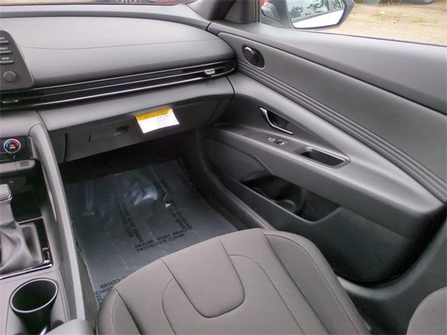 Hyundai Elantra Sel Sport Fwd 4D Sedan - Thumbnail 17