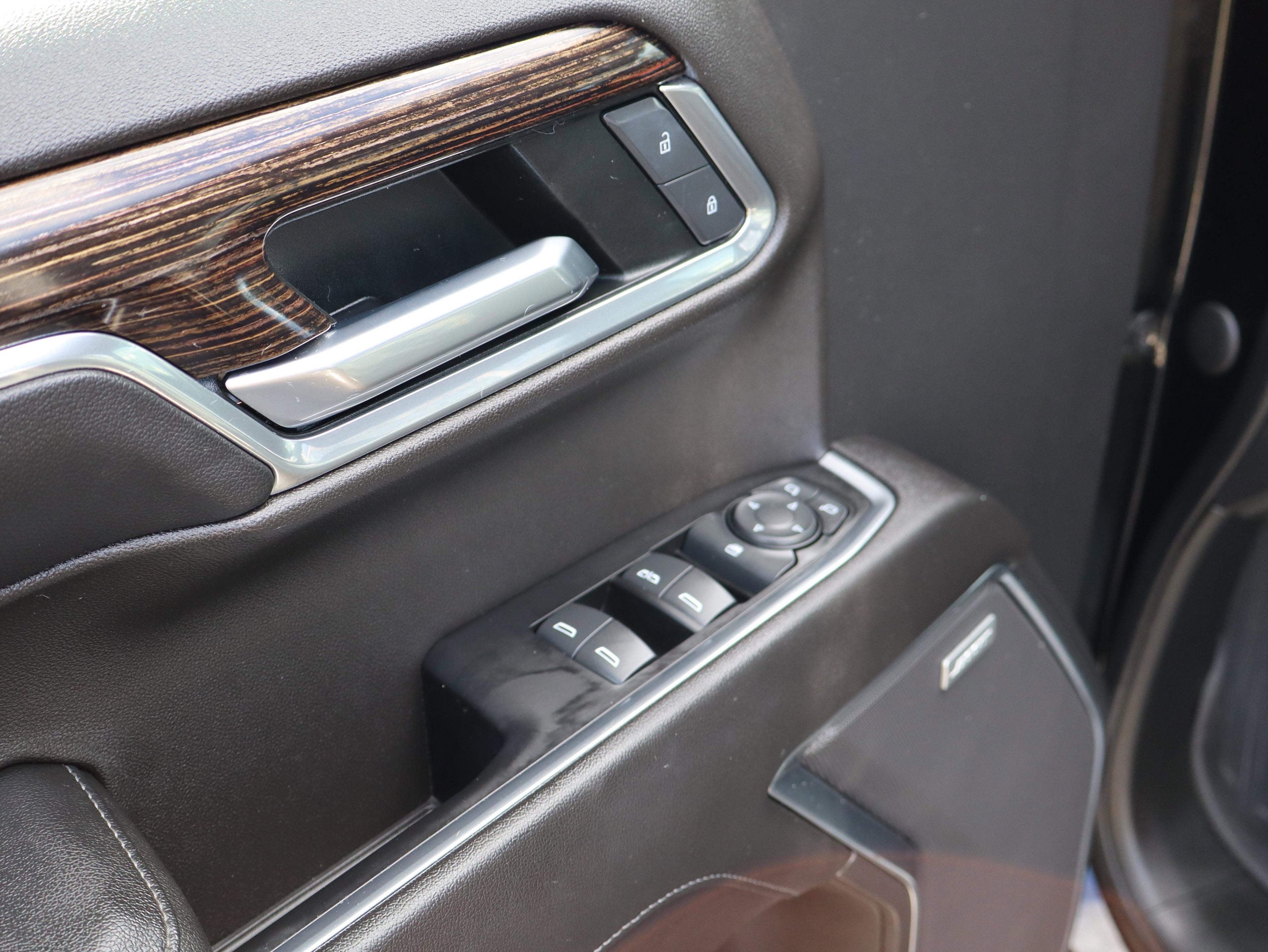 GMC Sierra 1500 Elevation Four Wheel Drive Crew Cab - Thumbnail 19