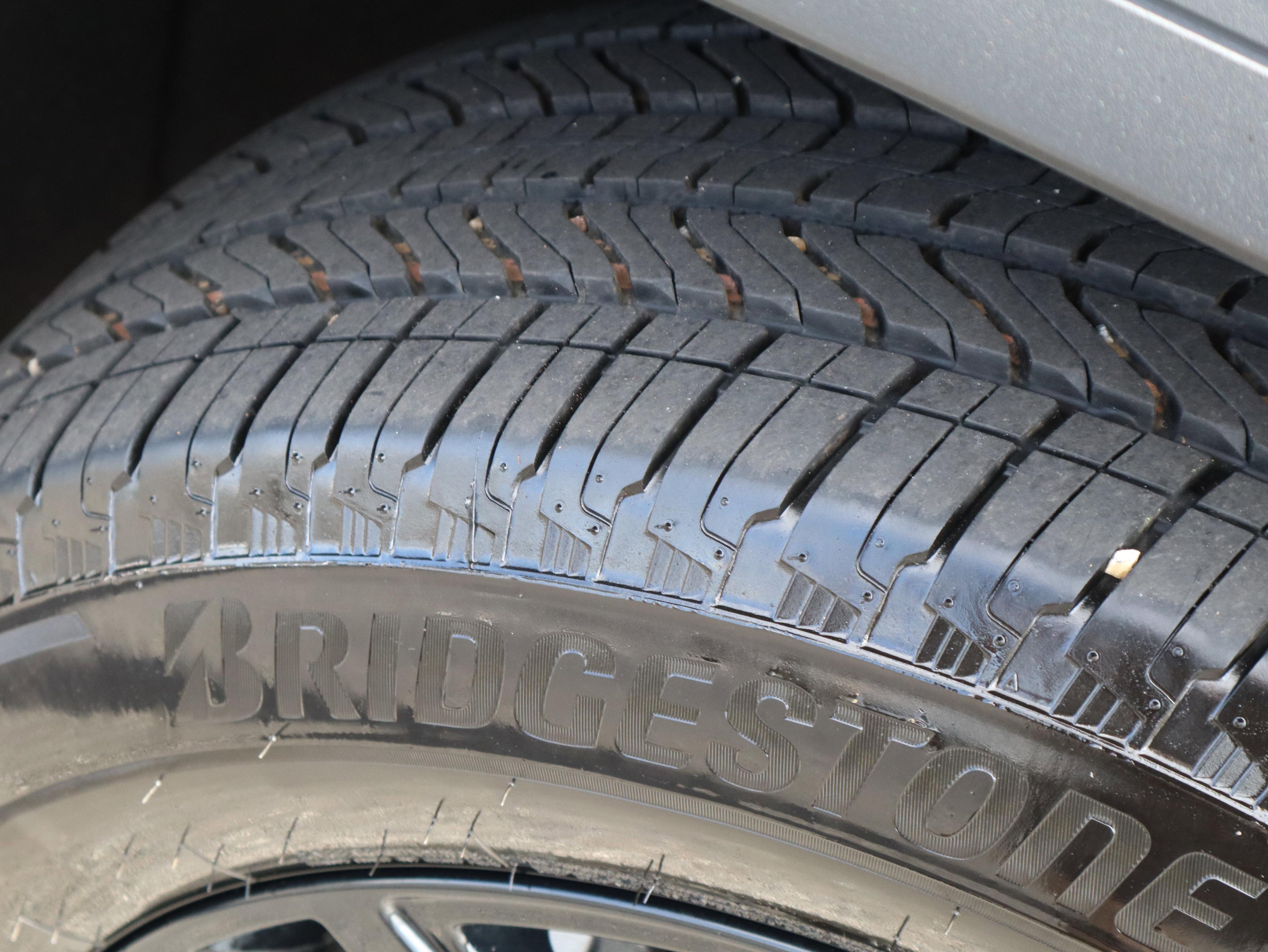 GMC Sierra 1500 Elevation Four Wheel Drive Crew Cab - Thumbnail 13