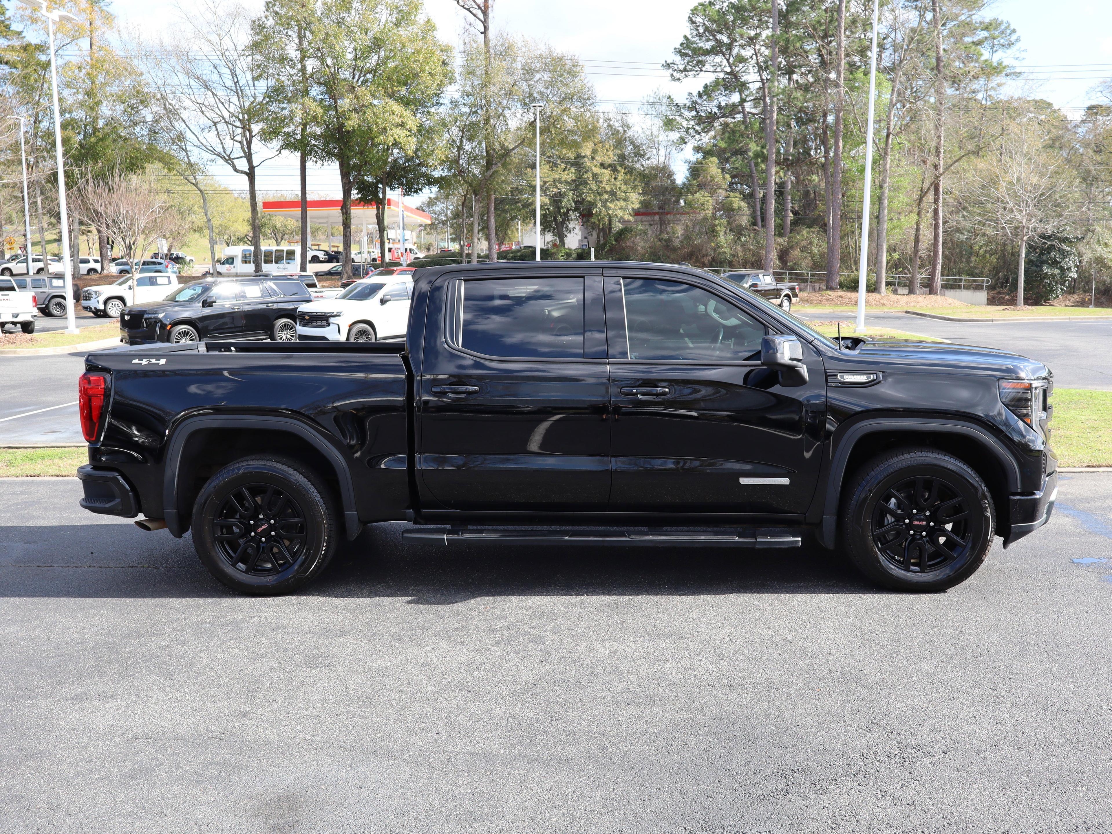 GMC Sierra 1500 Elevation Four Wheel Drive Crew Cab - Thumbnail 10