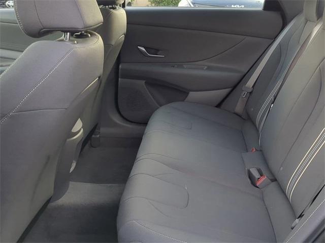 Hyundai Elantra Sel Sport Fwd 4D Sedan - Thumbnail 13