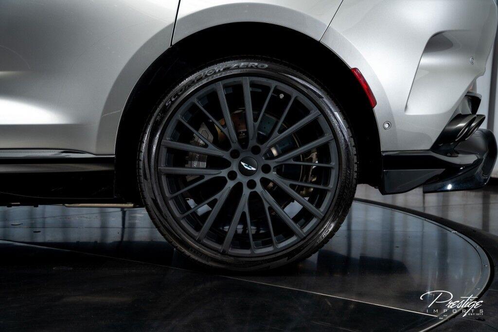 Aston Martin DBX - Thumbnail 12