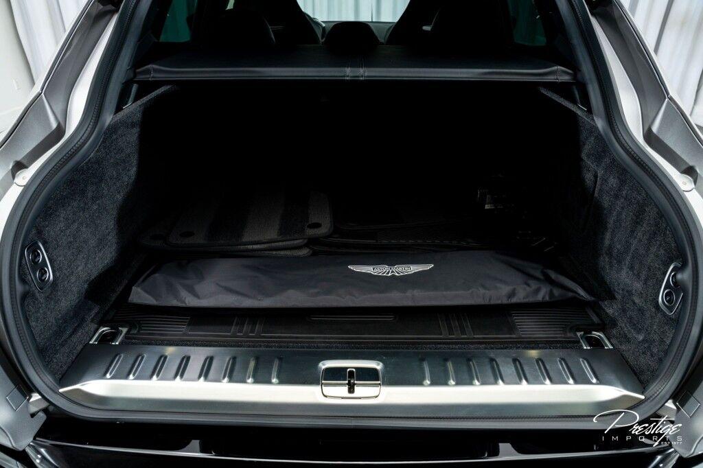 Aston Martin DBX - Thumbnail 17